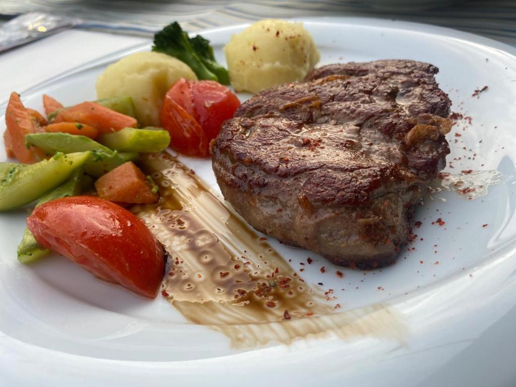 Caunos Antik Hotel Далян Екстериор снимка